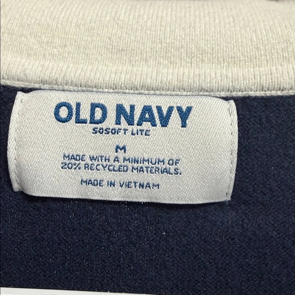 Old Navy Women's Dark Blue Sweater with Cream Collar - Picture 2 of 3